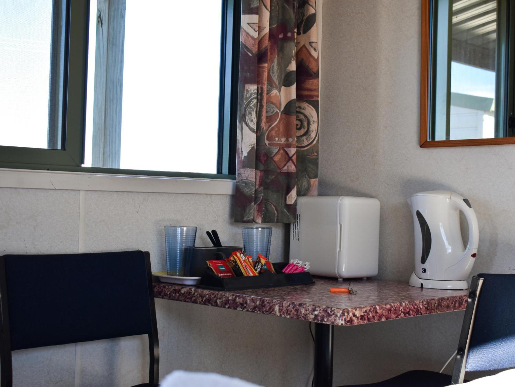 Route79 Holiday Park Geraldine Room photo