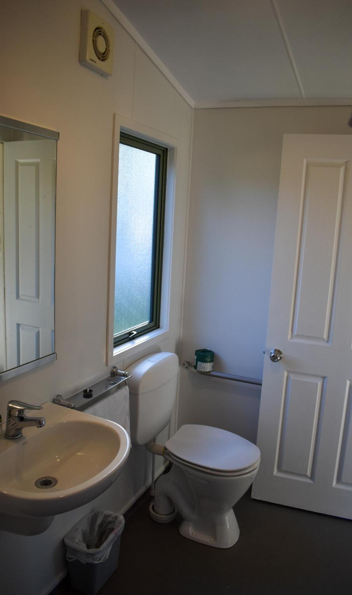 Route79 Holiday Park Geraldine Room photo